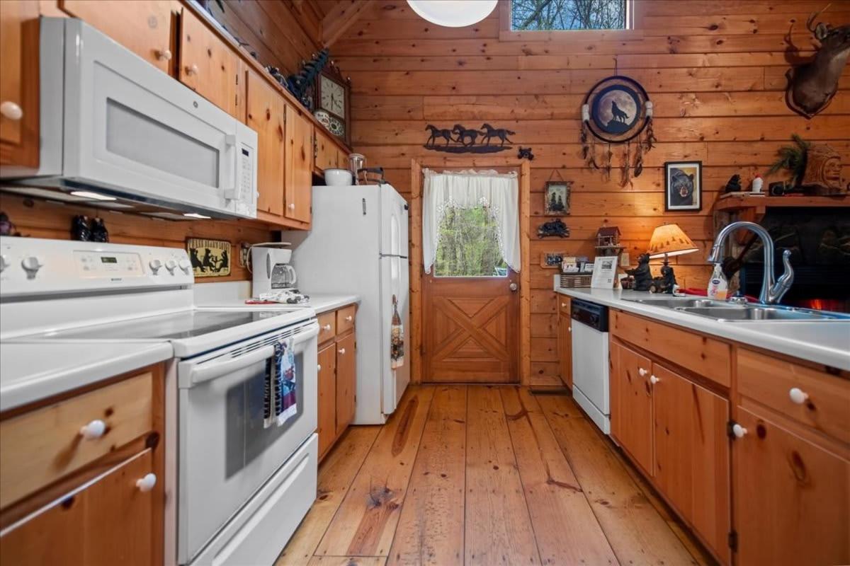 Cozy Cabin Beside Briar Creek, Fire Pit, Wifi Villa Ellijay Luaran gambar